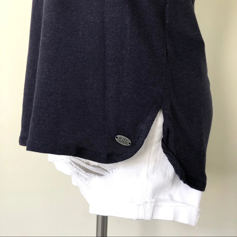 ESPRIT Aztec Embroidered Cotton Blend Cap Sleeve Tee Top Navy White Sz XS - Picture 5 of 10